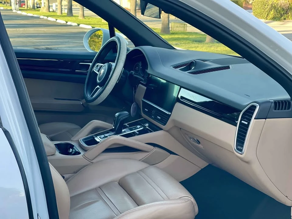 2019 Porsche 9Y0/9Y3 Cayenne - Image 10 of 16