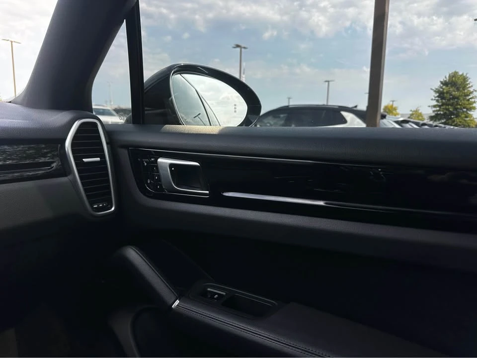2019 Porsche 9Y0/9Y3 Cayenne - Image 16 of 16