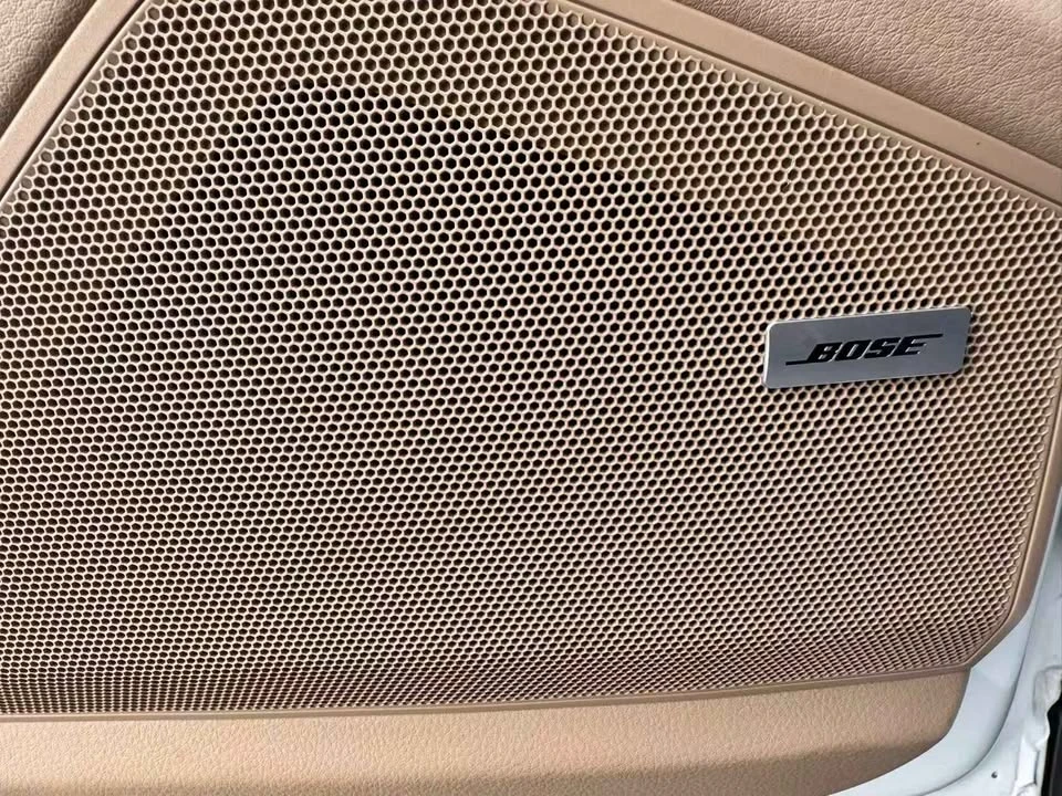 2019 Porsche 9Y0/9Y3 Cayenne - Image 16 of 16