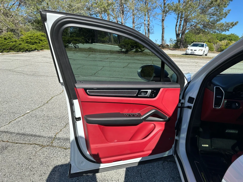 2019 Porsche 9Y0/9Y3 Cayenne - Image 16 of 31