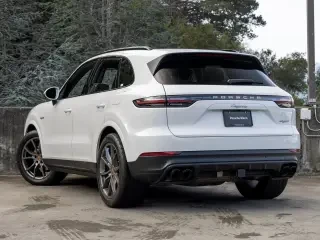 2019 Porsche 9Y0/9Y3 Cayenne - Image 3 of 4