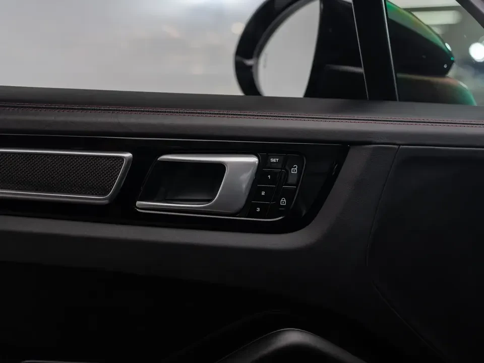 2019 Porsche 9Y0/9Y3 Cayenne - Image 17 of 20