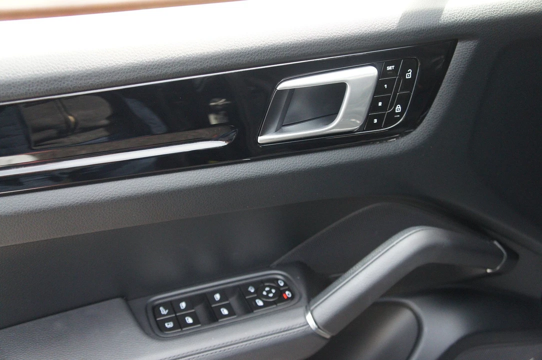 2019 Porsche 9Y0/9Y3 Cayenne - Image 22 of 31