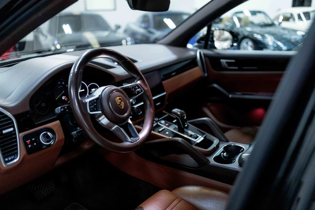 2019 Porsche 9Y0/9Y3 Cayenne - Image 2 of 12
