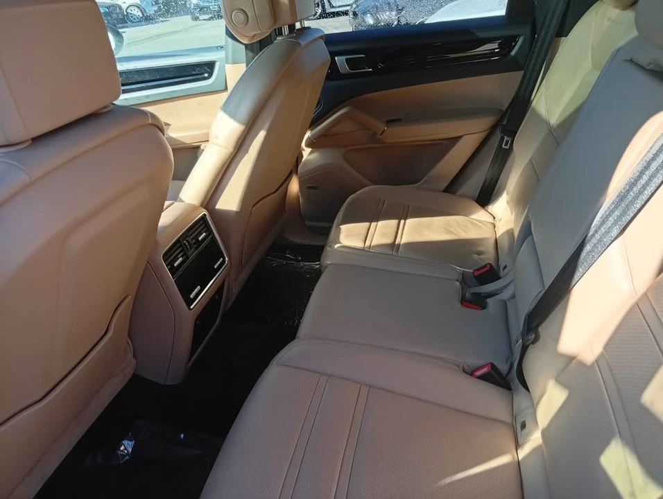 2019 Porsche 9Y0/9Y3 Cayenne - Image 2 of 2