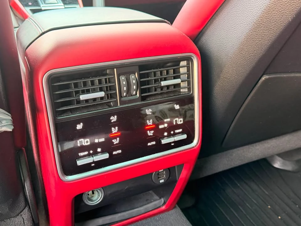 2019 Porsche 9Y0/9Y3 Cayenne - Image 10 of 17