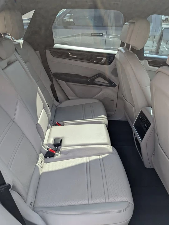 2019 Porsche 9Y0/9Y3 Cayenne - Image 10 of 16