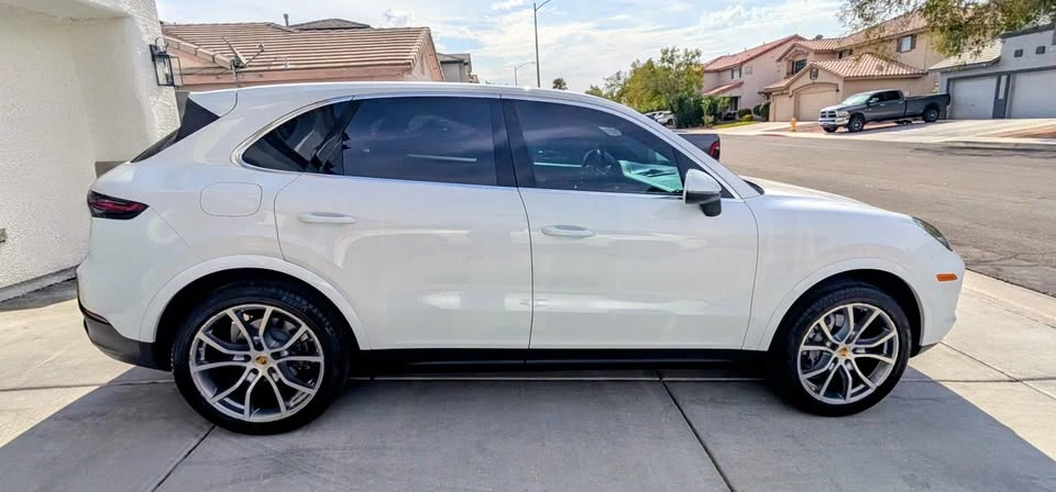 2019 Porsche 9Y0/9Y3 Cayenne - Image 2 of 16