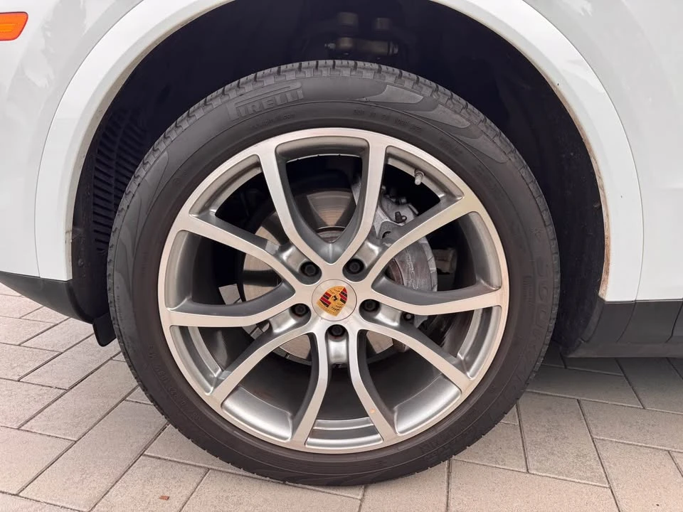 2019 Porsche 9Y0/9Y3 Cayenne - Image 17 of 18