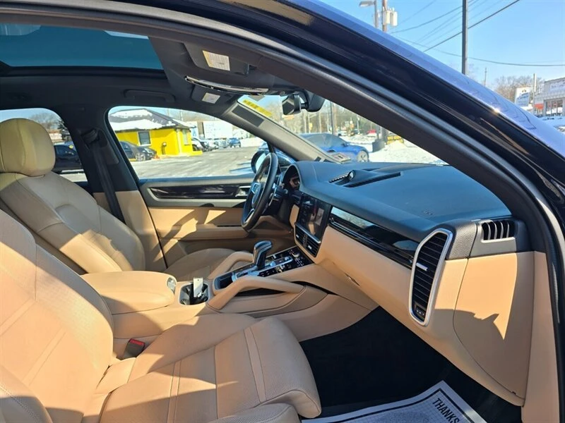 2019 Porsche 9Y0/9Y3 Cayenne - Image 19 of 20