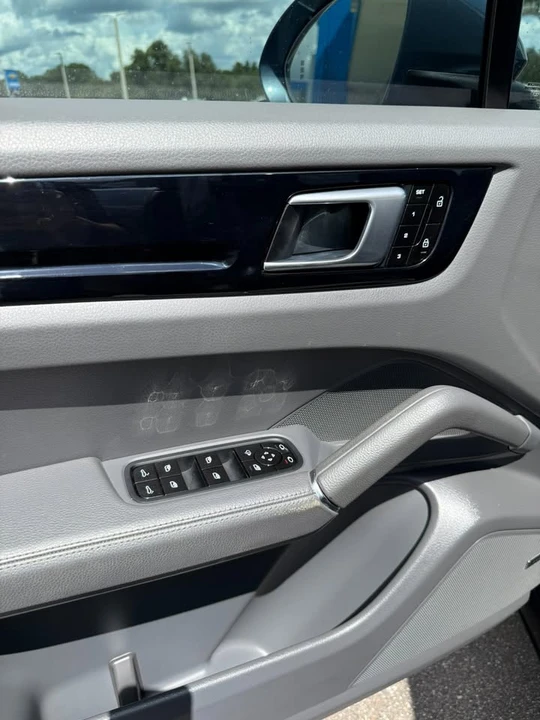 2019 Porsche 9Y0/9Y3 Cayenne - Image 10 of 20