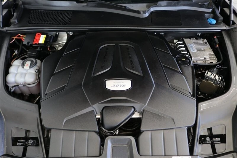 2019 Porsche 9Y0/9Y3 Cayenne - Image 18 of 20