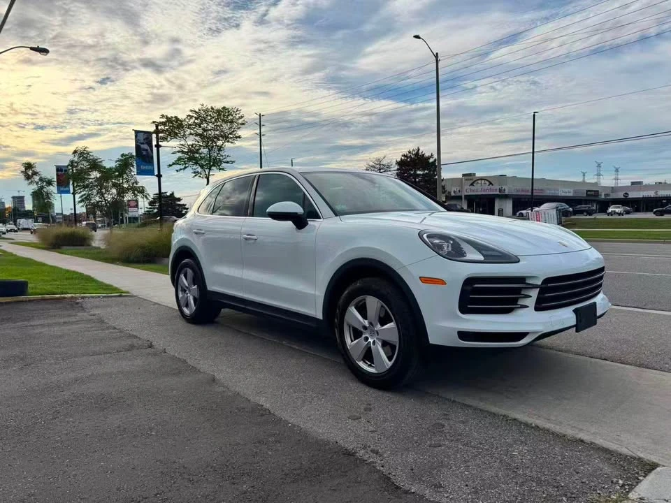 2019 Porsche 9Y0/9Y3 Cayenne - Image 2 of 16