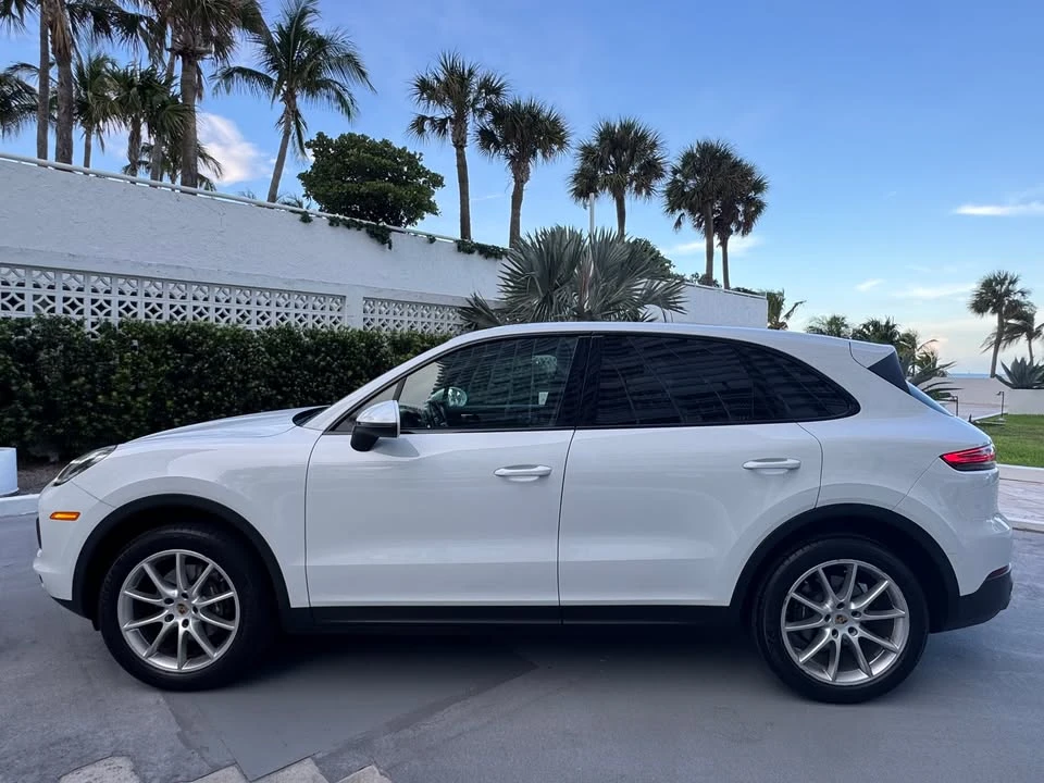 2019 Porsche 9Y0/9Y3 Cayenne - Image 2 of 12
