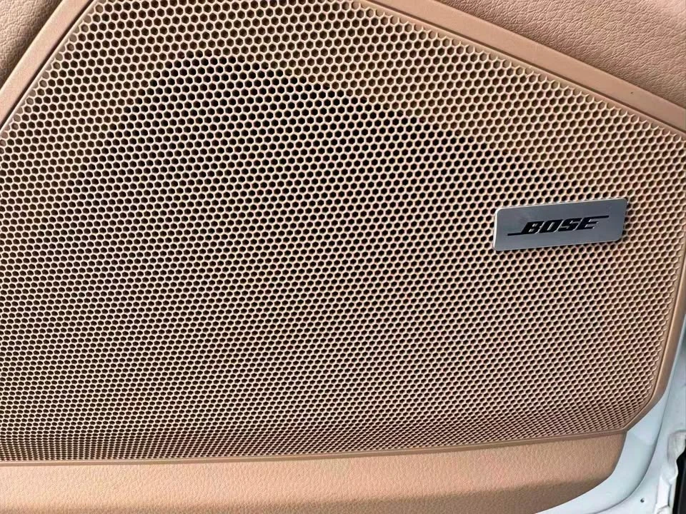 2019 Porsche 9Y0/9Y3 Cayenne - Image 16 of 16