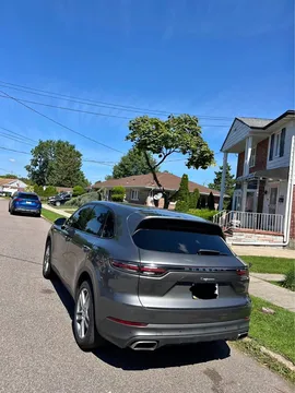 2019 Porsche Cayenne Platinum Edition