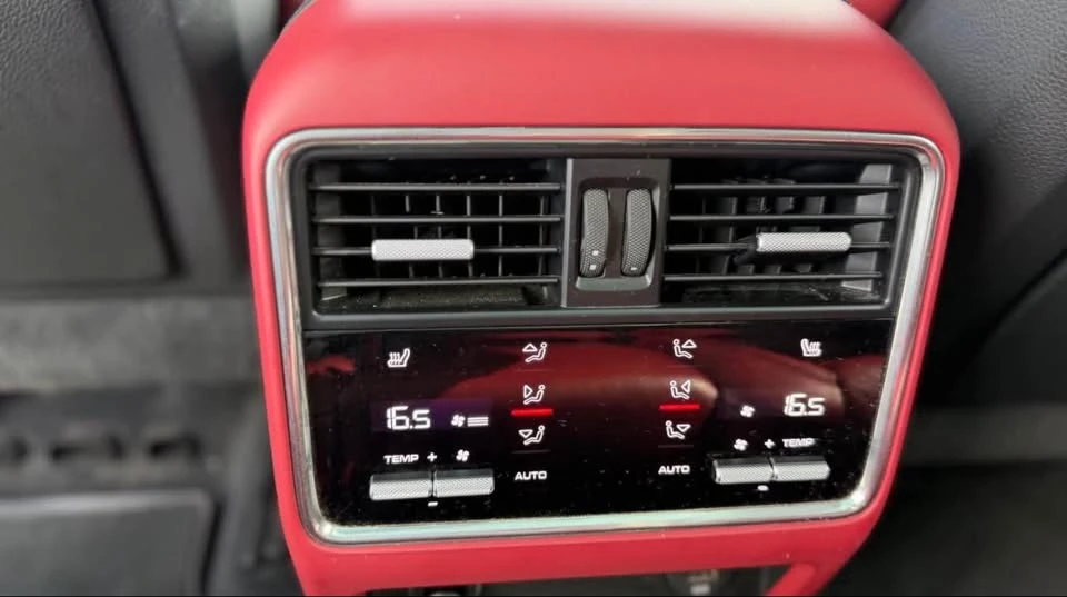 2019 Porsche 9Y0/9Y3 Cayenne - Image 10 of 17