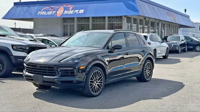 2019 Porsche Cayenne Premium