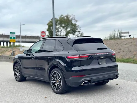 2019 Porsche Cayenne Premium Plus AWD