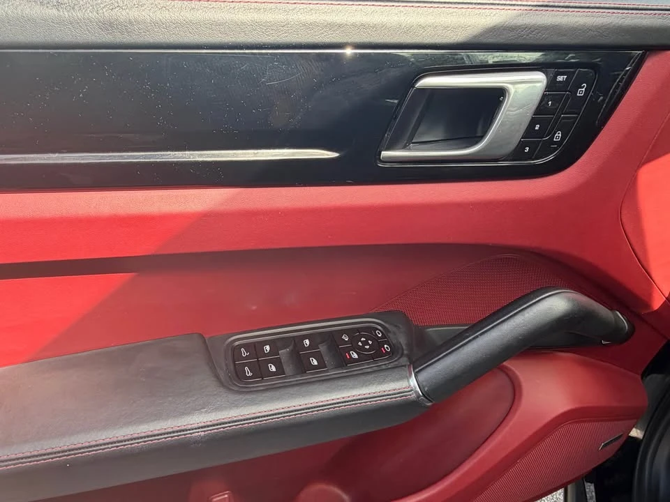 2019 Porsche 9Y0/9Y3 Cayenne - Image 13 of 20