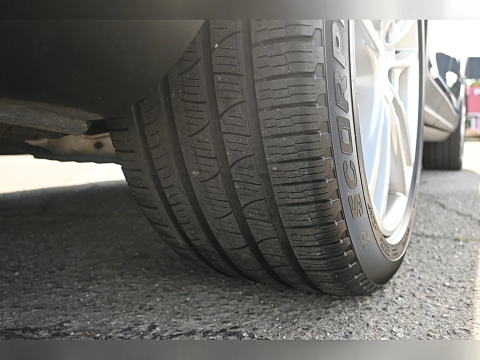 2019 Porsche 9Y0/9Y3 Cayenne S - Image 13 of 31