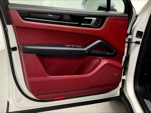 2019 Porsche 9Y0/9Y3 Cayenne S - Image 17 of 31