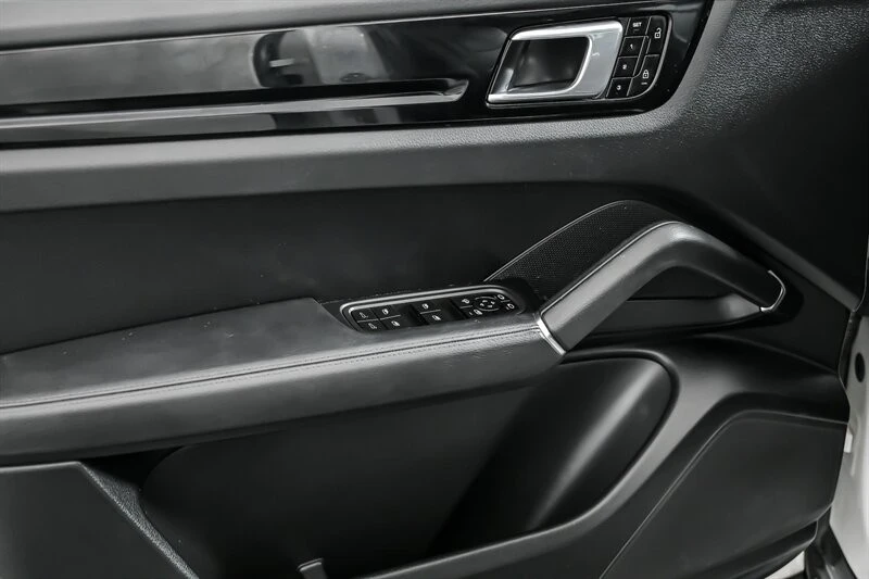 2019 Porsche 9Y0/9Y3 Cayenne S - Image 17 of 21