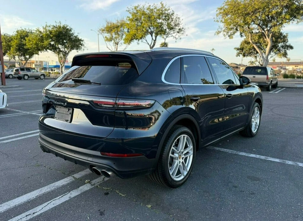 2019 Porsche - Image 4 of 26