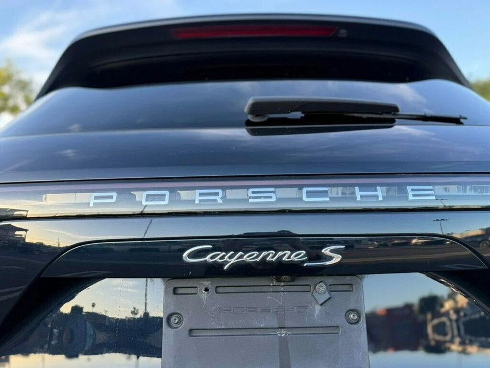 2019 Porsche - Image 24 of 26