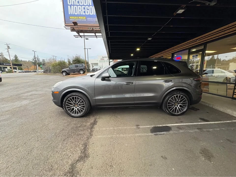 2019 Porsche 9Y0/9Y3 Cayenne - Image 2 of 12
