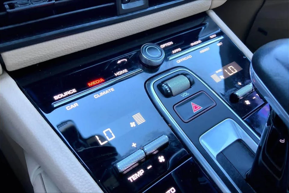 2019 Porsche 9Y0/9Y3 Cayenne - Image 3 of 20