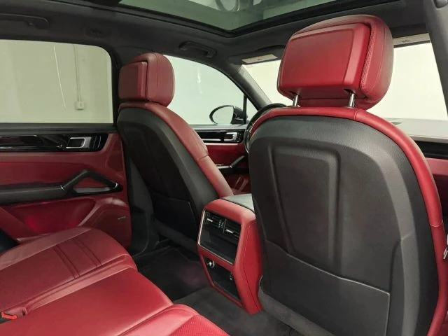 2019 Porsche 9Y0/9Y3 Cayenne - Image 14 of 31