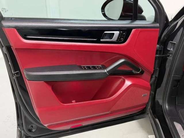 2019 Porsche 9Y0/9Y3 Cayenne - Image 31 of 31