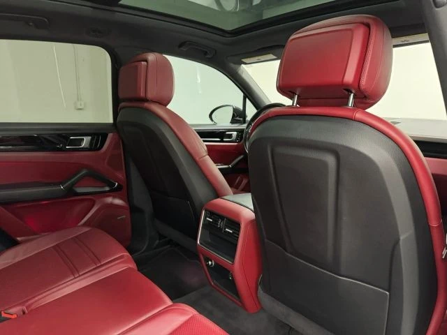 2019 Porsche 9Y0/9Y3 Cayenne - Image 14 of 31