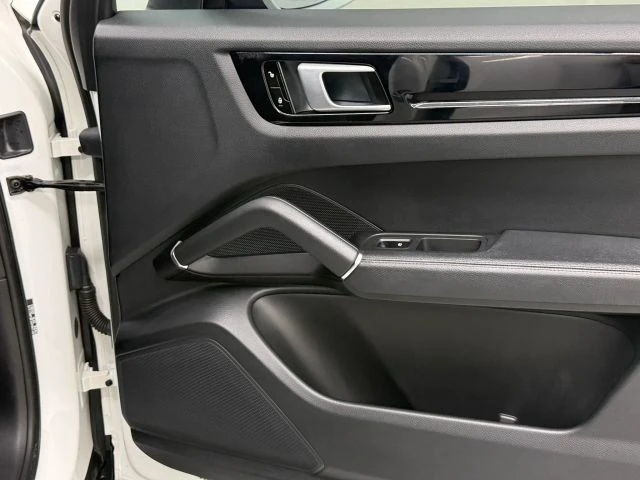 2019 Porsche 9Y0/9Y3 Cayenne - Image 19 of 21