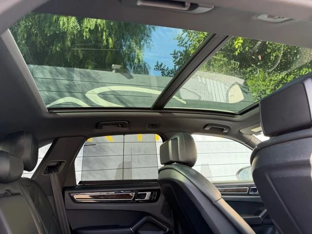 2019 Porsche 9Y0/9Y3 Cayenne - Image 17 of 21