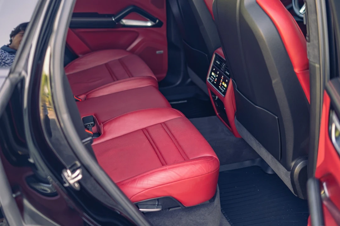 2019 Porsche 9Y0/9Y3 Cayenne Turbo - Image 26 of 31