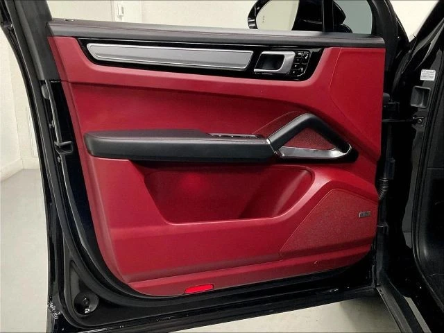 2019 Porsche 9Y0/9Y3 Cayenne Turbo - Image 17 of 31