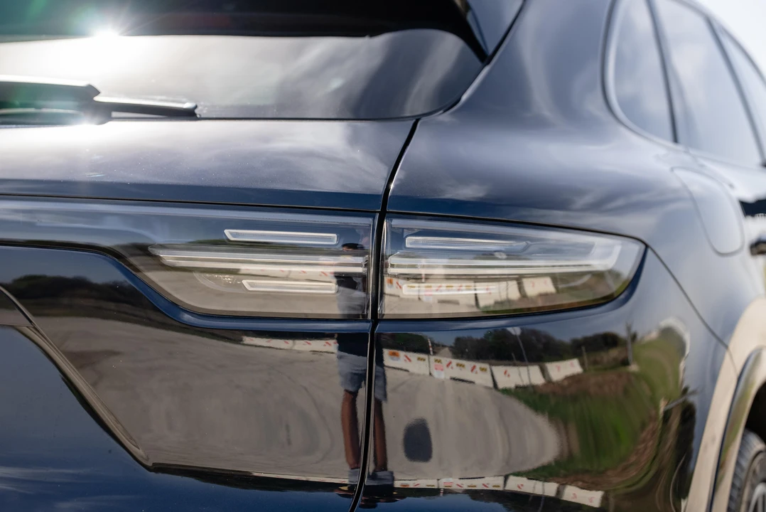 2019 Porsche 9Y0/9Y3 Cayenne Turbo - Image 28 of 31