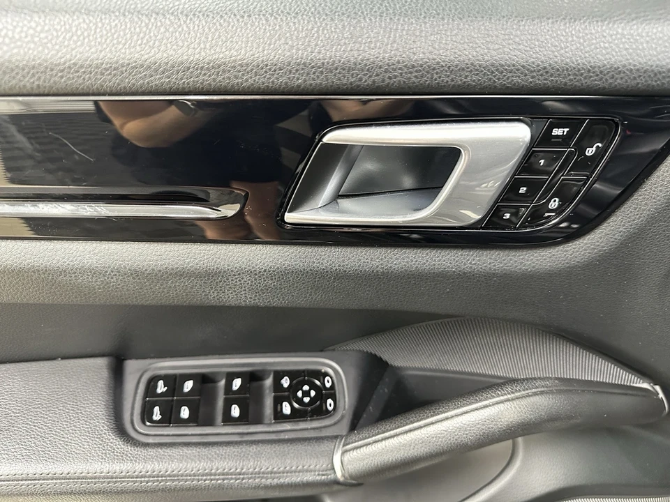2019 Porsche 9Y0/9Y3 Cayenne - Image 11 of 12