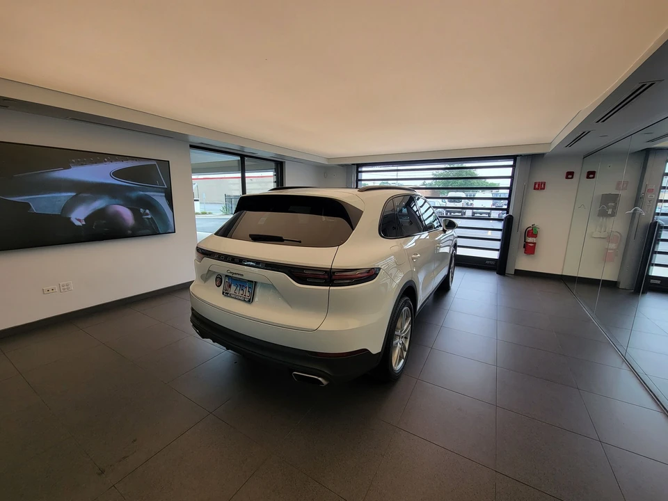 2019 Porsche 9Y0/9Y3 Cayenne - Image 2 of 3