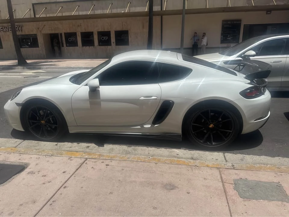 2019 Porsche 718 Cayman - Image 4 of 6