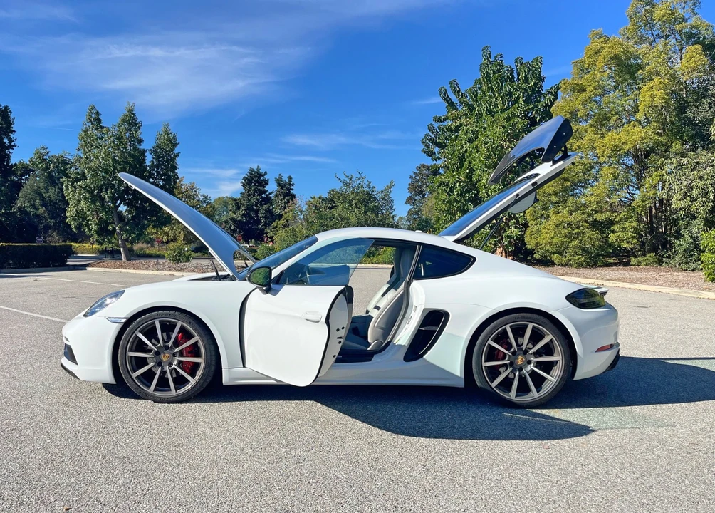 2019 Porsche 718 Cayman GTS - Image 9 of 16