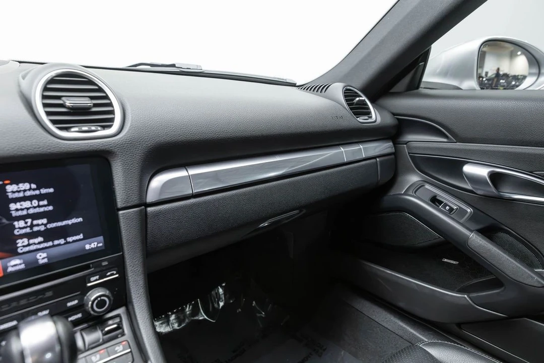2019 Porsche 718 Cayman - Image 18 of 31