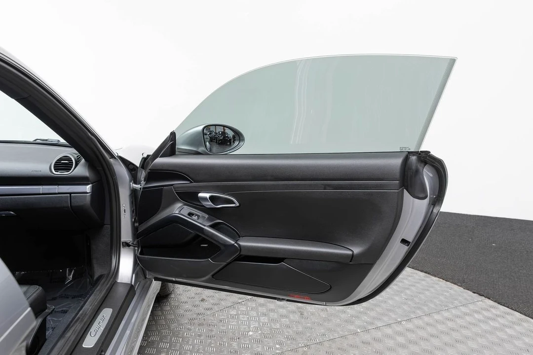 2019 Porsche 718 Cayman - Image 11 of 31