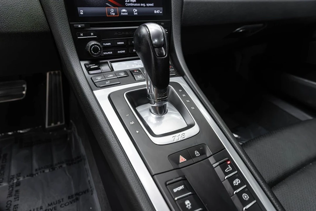 2019 Porsche 718 Cayman - Image 26 of 31