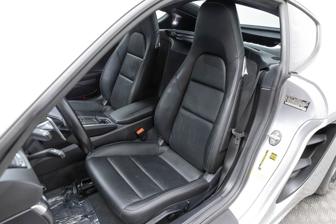 2019 Porsche 718 Cayman - Image 30 of 31