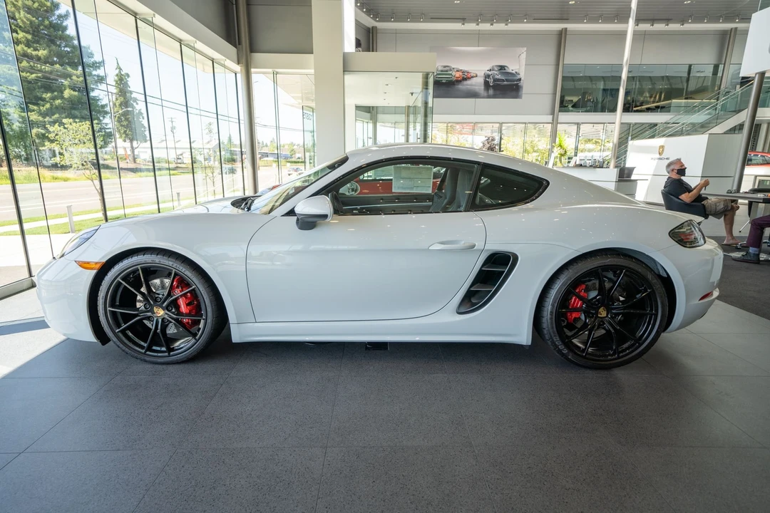 2019 Porsche 718 Cayman S - Image 2 of 18