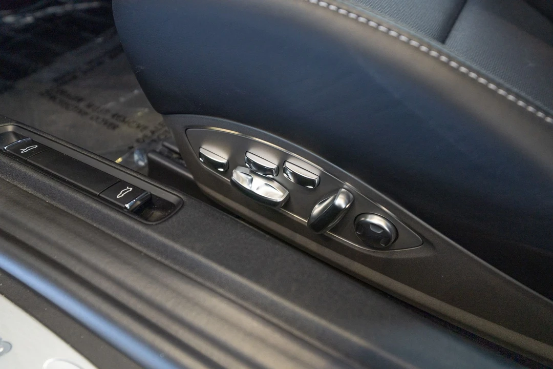 2019 Porsche 718 Cayman S - Image 9 of 18