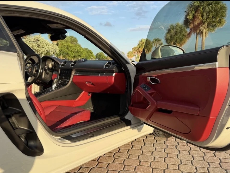 2019 Porsche 718 Cayman S - Image 17 of 17